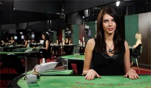 dealer vid blackjack bord